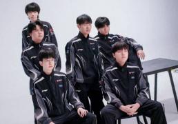 【一竞技1JingJi】LOL：LPL首支至(zhì)臻全(quán)华班诞生(shēng) AL新教练打脸Tabe