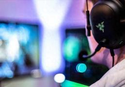 千亿市(shì)場(chǎng)争奪(duó)战！王者荣耀守中國(guó)，LOL手游攻全球(qiú)，市(shì)場(chǎng)优势分(fēn)析