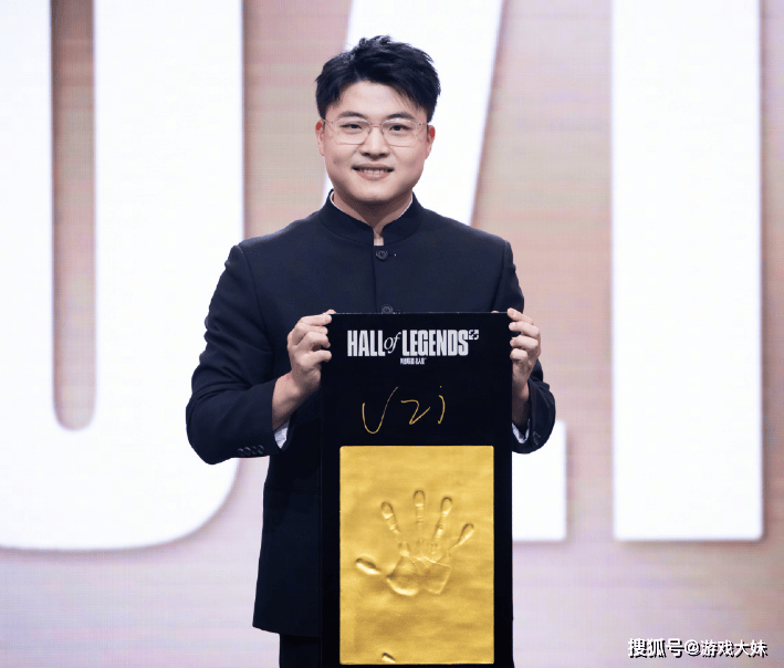 RNG被(bèi)外卖公(gōng)司收购，Uzi有(yǒu)复出希望，双方(fāng)早有(yǒu)郃(hé)作