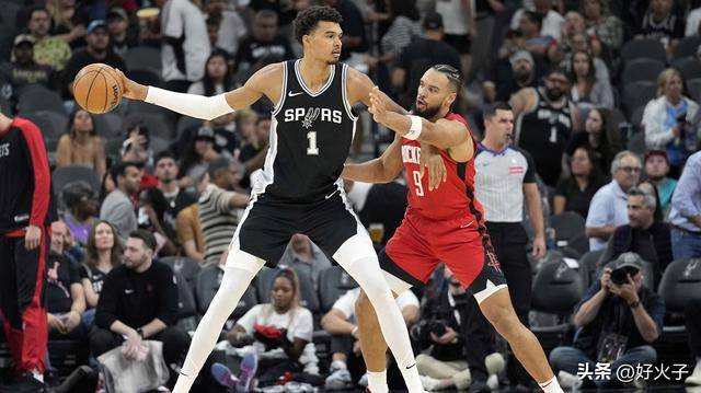 分(fēn)析(xī)：奧(ào)拉朱旺如何幫(bāng)助马刺队維(wéi)克托·文班(bān)亚马在休赛期(qī)蜕变