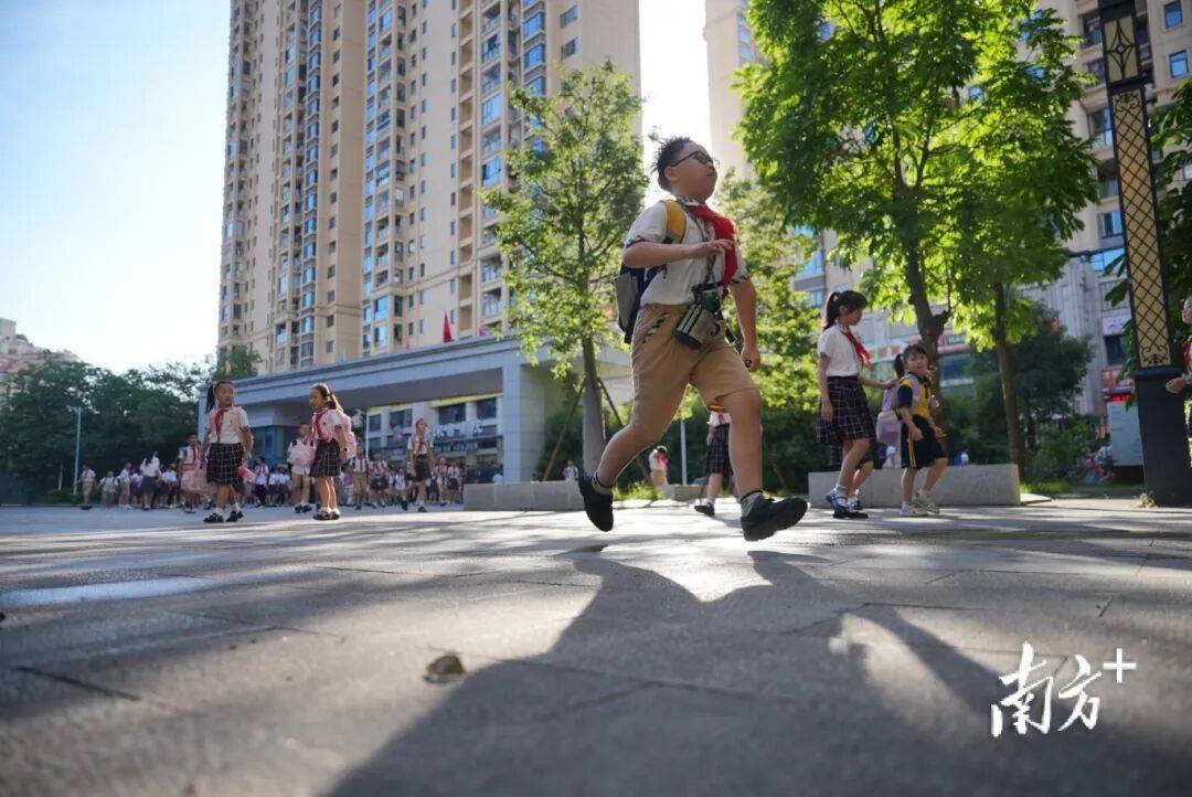 多图直击！惠州开学“名场面”→