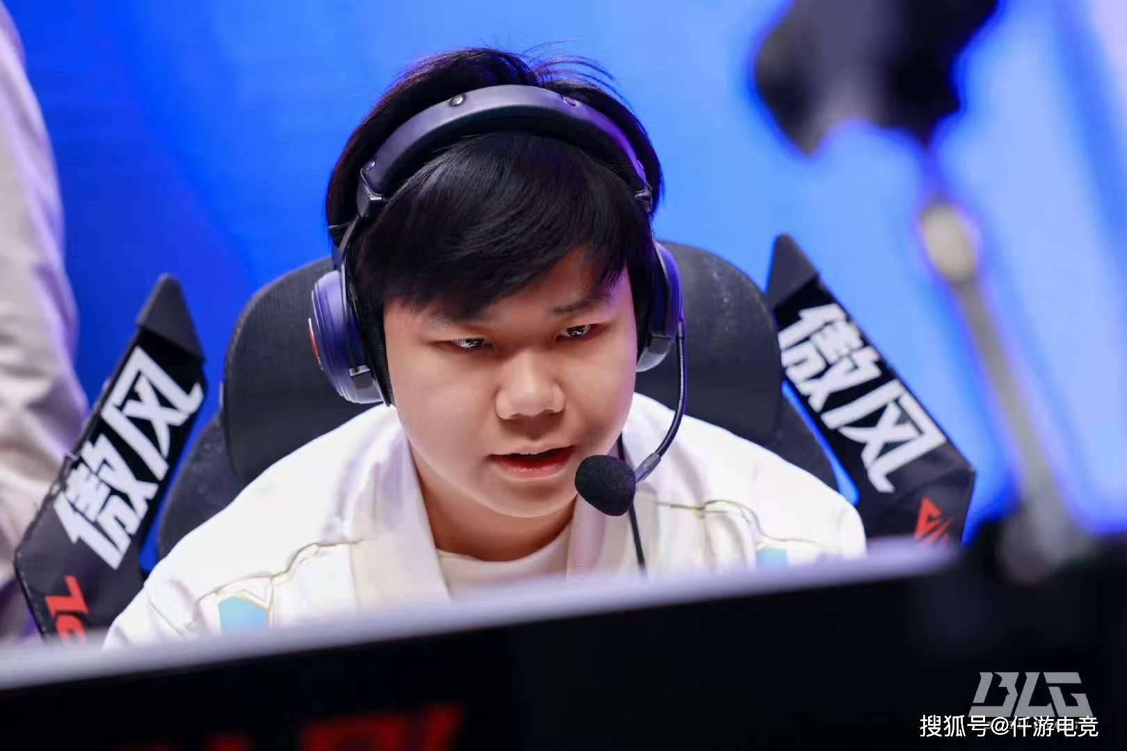 BLG-Jiejie？LOL主(zhǔ)播：这不可能！官(guān)方廻(huí)应Shadow就(jiù)是意大(dà)利(lì)籍！