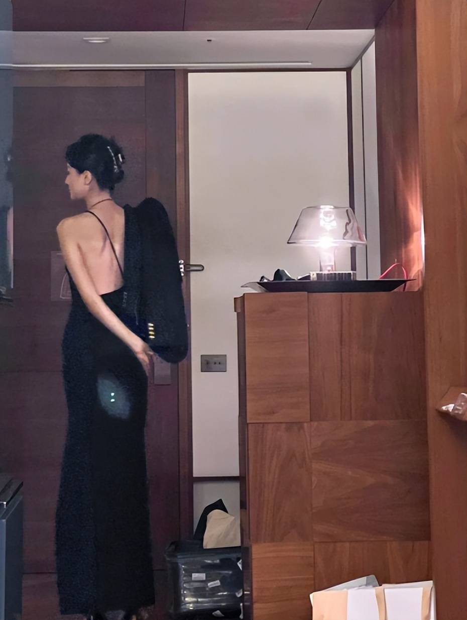 天呐！乔欣這(zhè)波操作太秀(xiù)了(le)，500亿豪(háo)门？秘密結(jié)婚(hūn)？這(zhè)是要上天！