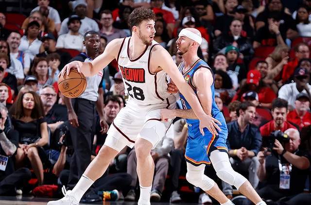 恩怨(yuàn)局拉满！杜兰特携火箭回俄城 “複(fù)仇”，雷霆颁奖夜能(néng)防(fáng)住吗？