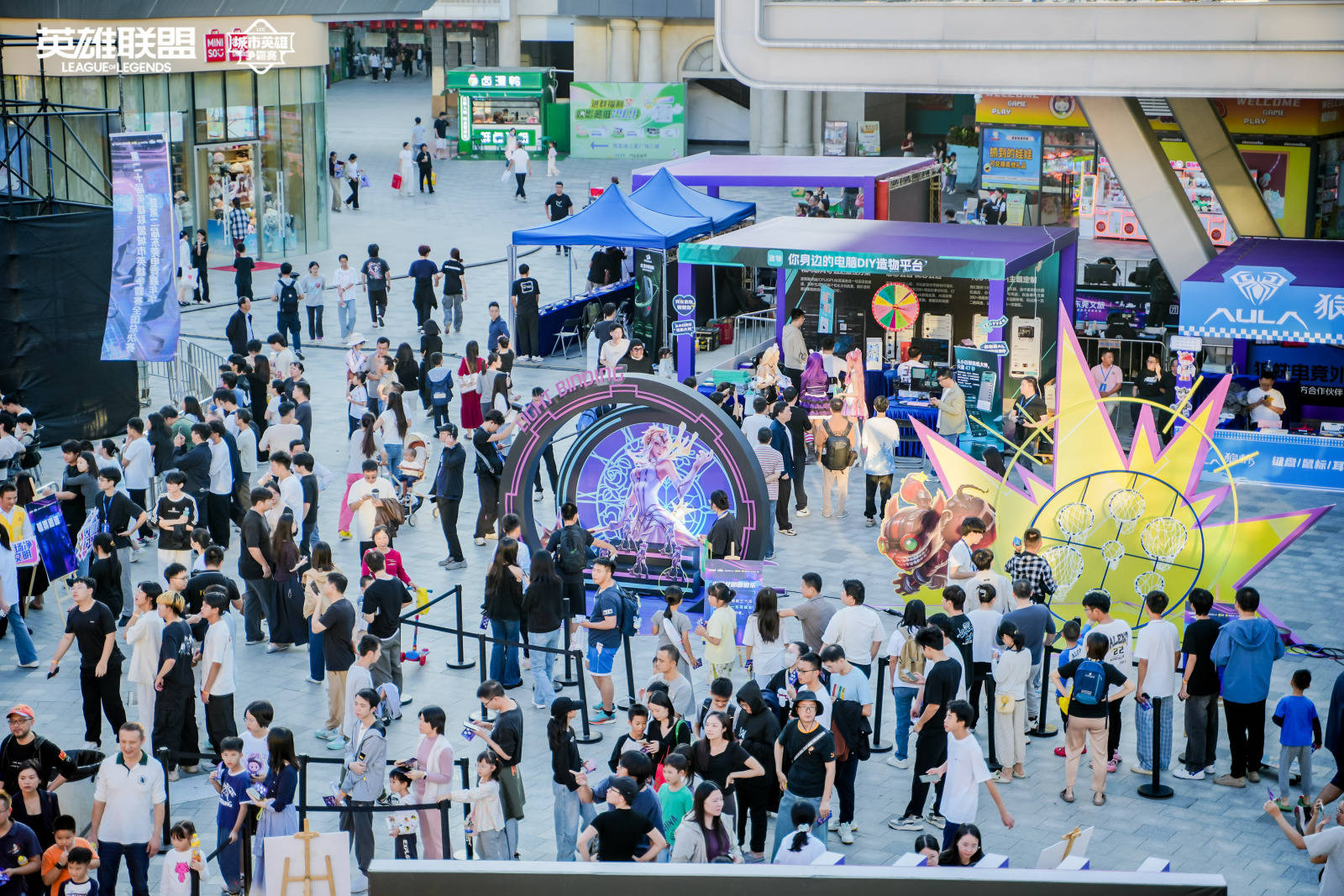 LOL城(chéng)市英雄争霸賽(sài)全国总决賽(sài)万江启幕(mù),首日(rì)两強(qiáng)诞生