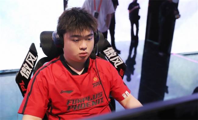 【一竞技1JingJi】LOL：LPL转会期最尴尬选手出炉 顶级选手Jwei转会期没人(rén)要