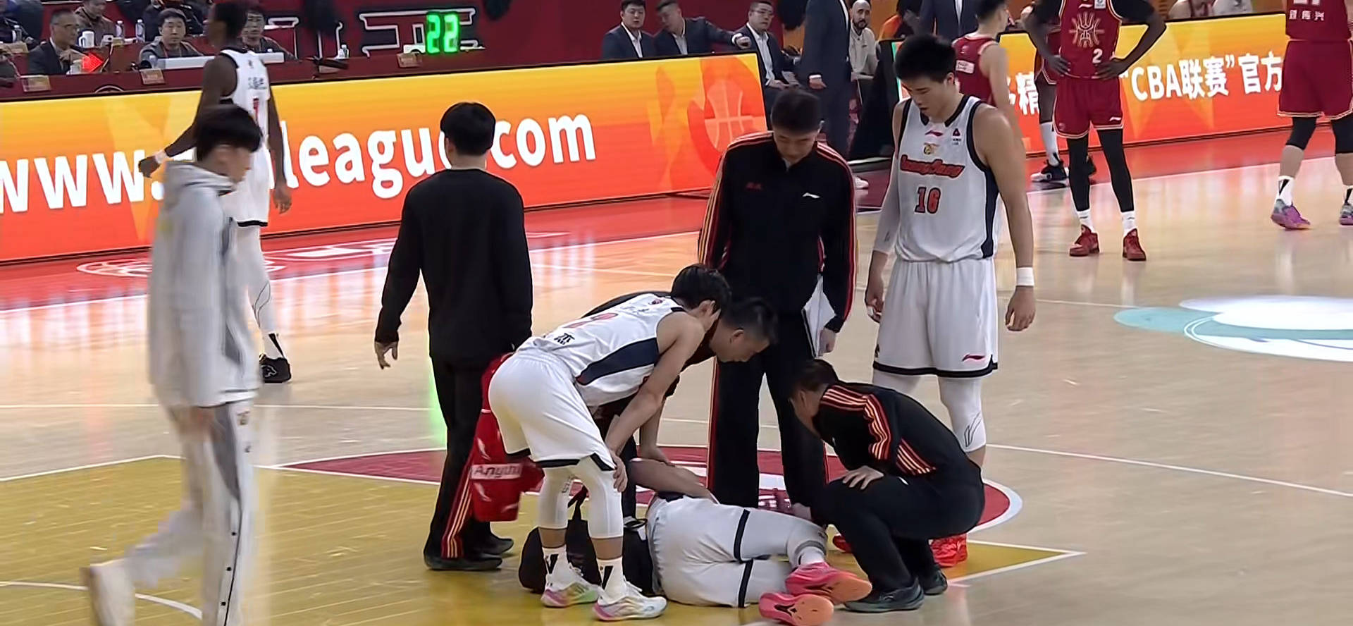 CBA焦点战今夜打响！29日19点30分，CCTV5直播表，辽篮拒3连败