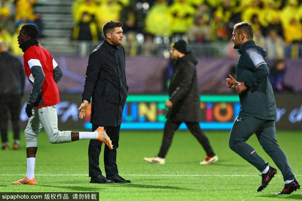 让一追三，广安(ān)板楯蠻(mán)队客(kè)场全取(qǔ)三分！