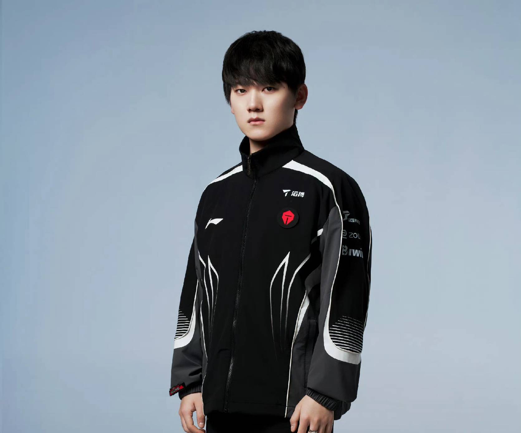 Jackeylove维护Kanavi引(yǐn)热议！再回应退役问题，Faker迎来坏消息(xī)